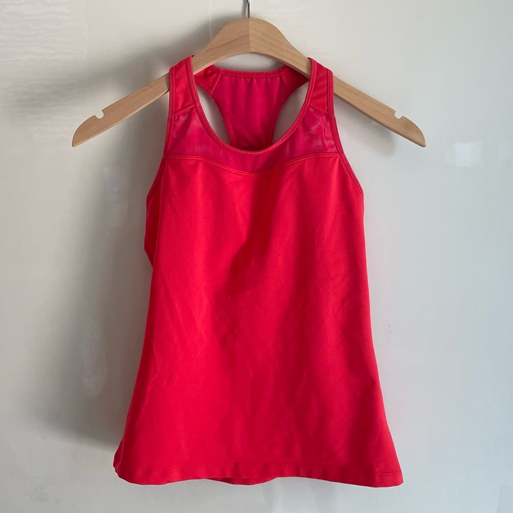 Athleta high neck tank w shelf bra